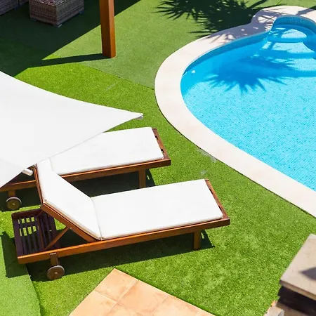 Castellet Villa *