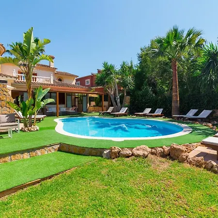 Castellet Villa
