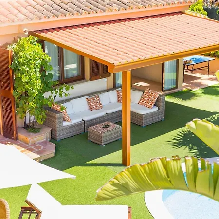 Castellet Villa *