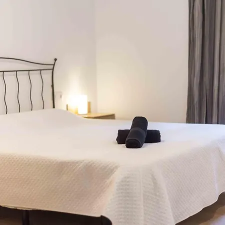 Castellet Villa *